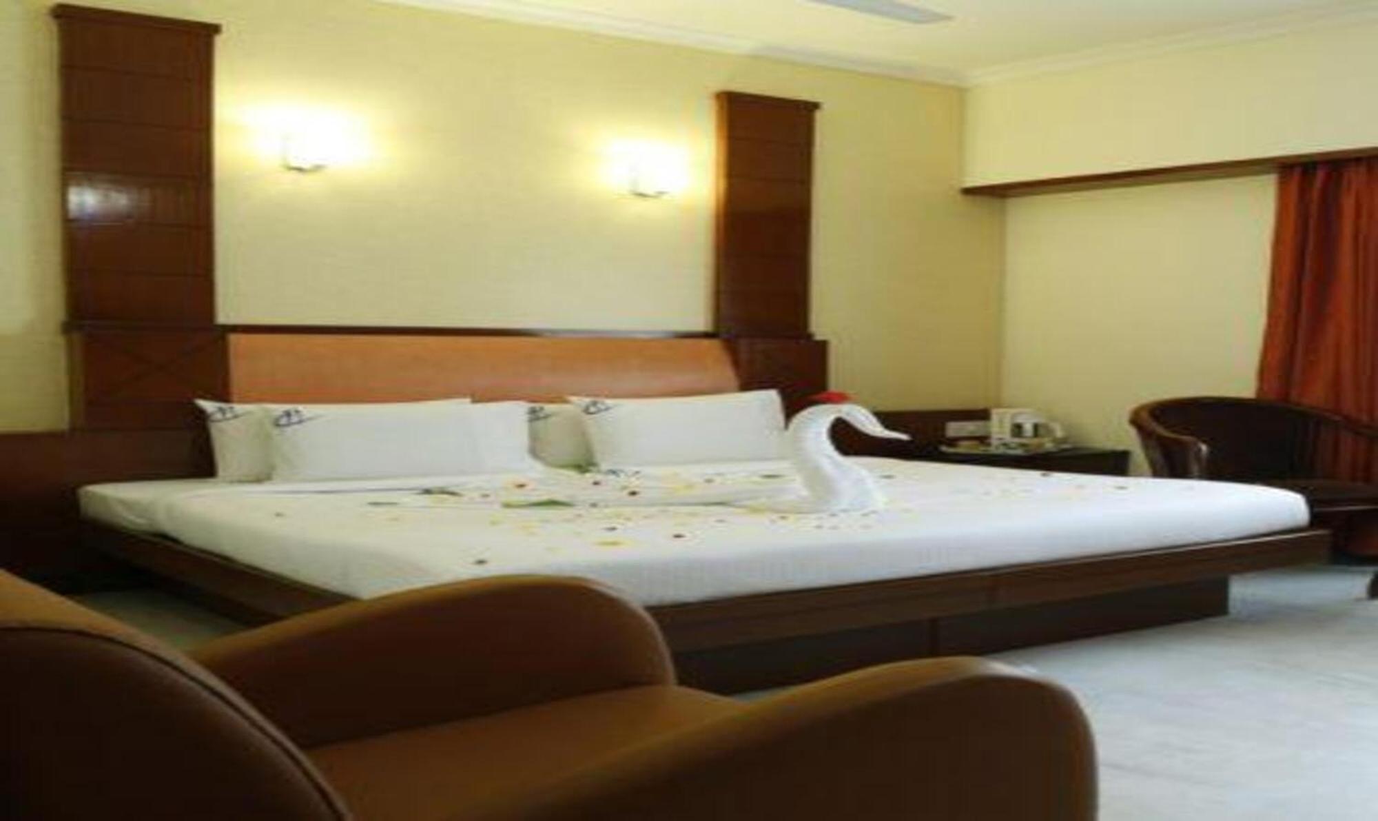 Fabhotel Prime Chennai Deluxe Exterior photo