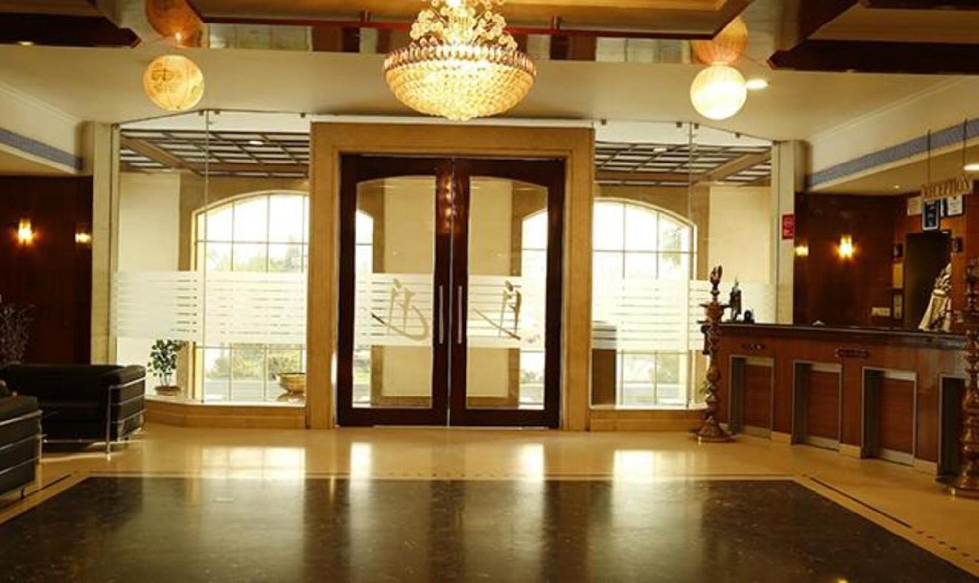 Fabhotel Prime Chennai Deluxe Exterior photo