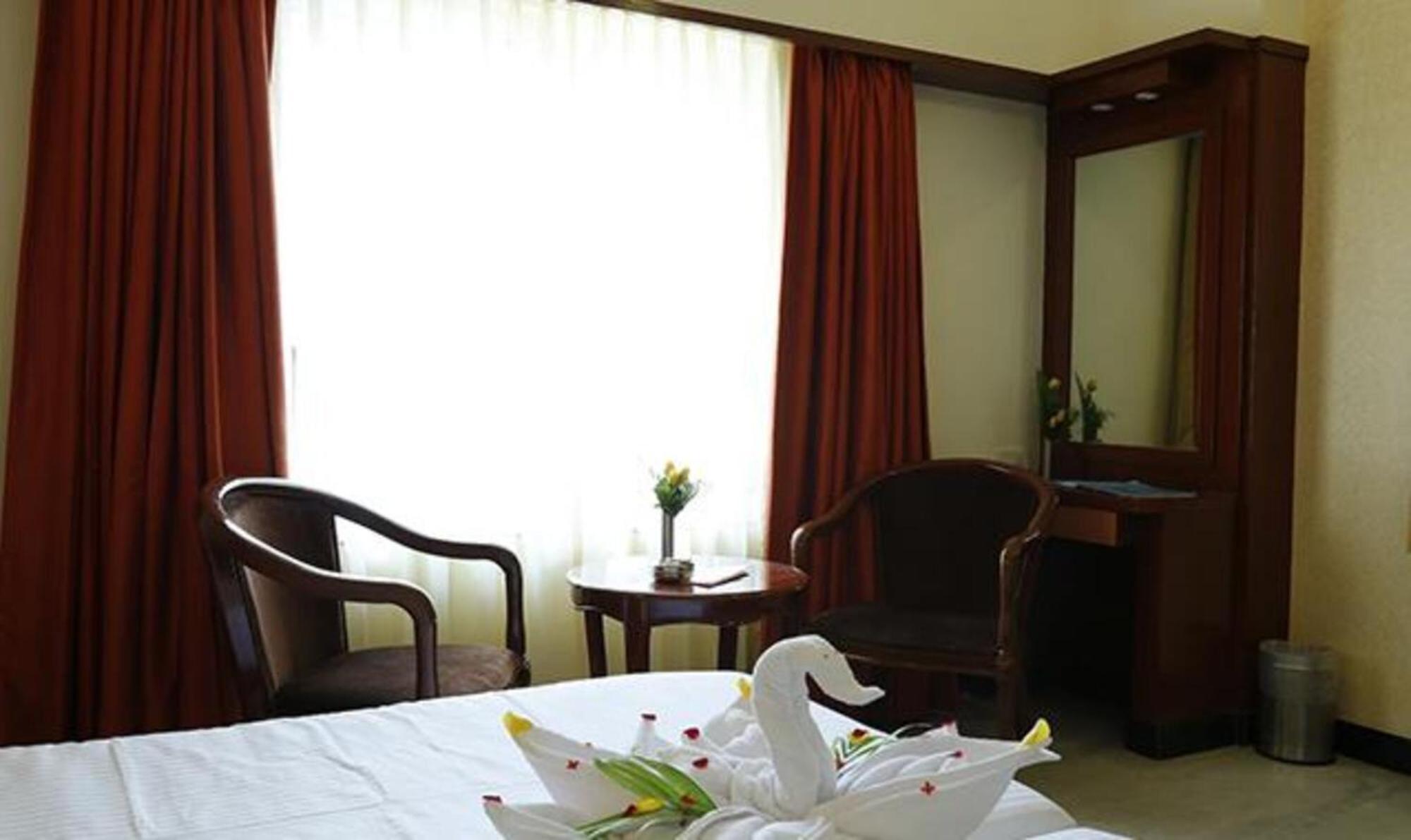 Fabhotel Prime Chennai Deluxe Exterior photo